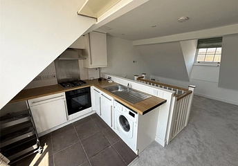 2 bedroom maisonette to rent - Easton Street, High Wycombe, Buckinghamshire, HP11 - Property View 1