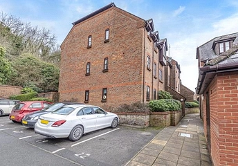 1 bedroom apartment to rent - Kingsmead Road, High Wycombe, Buckinghamshire, HP11 - Property View 1