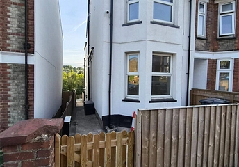 4 bedroom house to rent - West Wycombe Road, High Wycombe, Buckinghamshire, HP12 - Property View 1