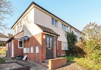 2 bedroom maisonette to rent - Tilling Crescent, High Wycombe, HP13 - Property View 1