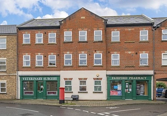2 bedroom apartment to rent - Ashley Court, Aylesbury, HP19 - Property View 1