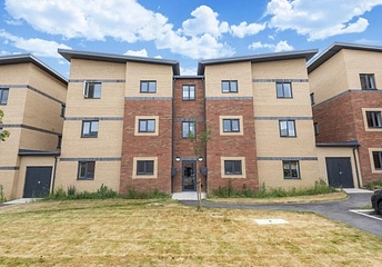 2 bedroom apartment to rent - Ainger Close, Aylesbury, HP19 - Property View 1