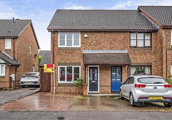 2 bedroom house to rent - Hawfinch, Aylesbury, HP19 - Property View 1