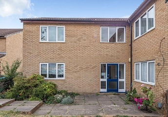 studio to rent - Bowmont Drive, Aylesbury, HP21 - Property View 1