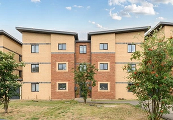 2 bedroom apartment to rent - Ainger Close, Aylesbury, HP19 - Property View 1